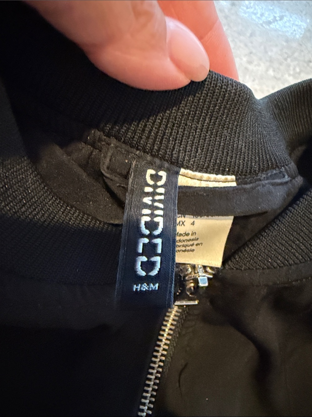 Divided lightweight jacket - Picture 2 of 4